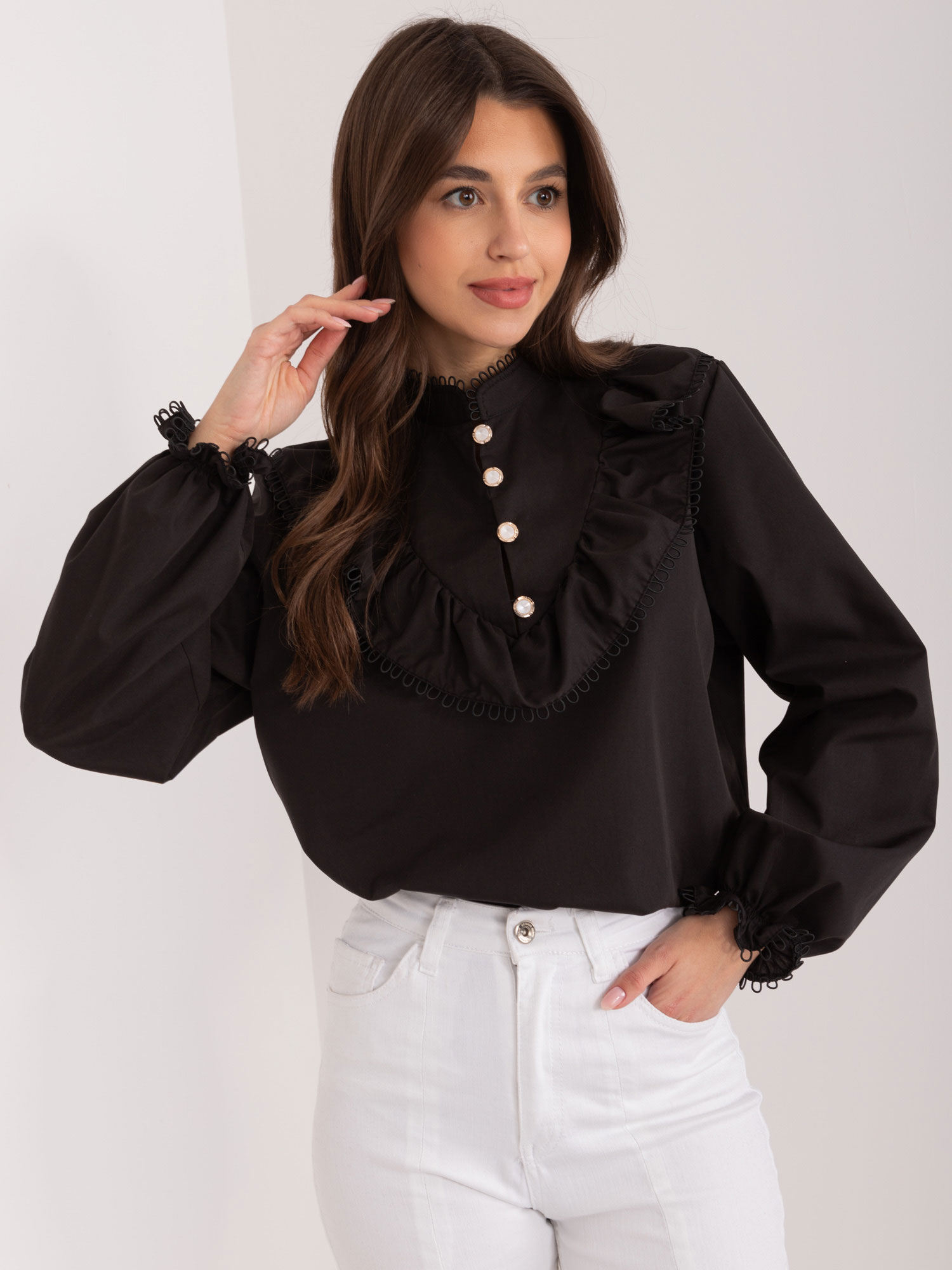 ČERNÁ BAVLNĚNÁ ELEGANTNÍ KOŠILE SE STOJÁČKEM LK-KS-509556.34-BLACK Velikost: S/M