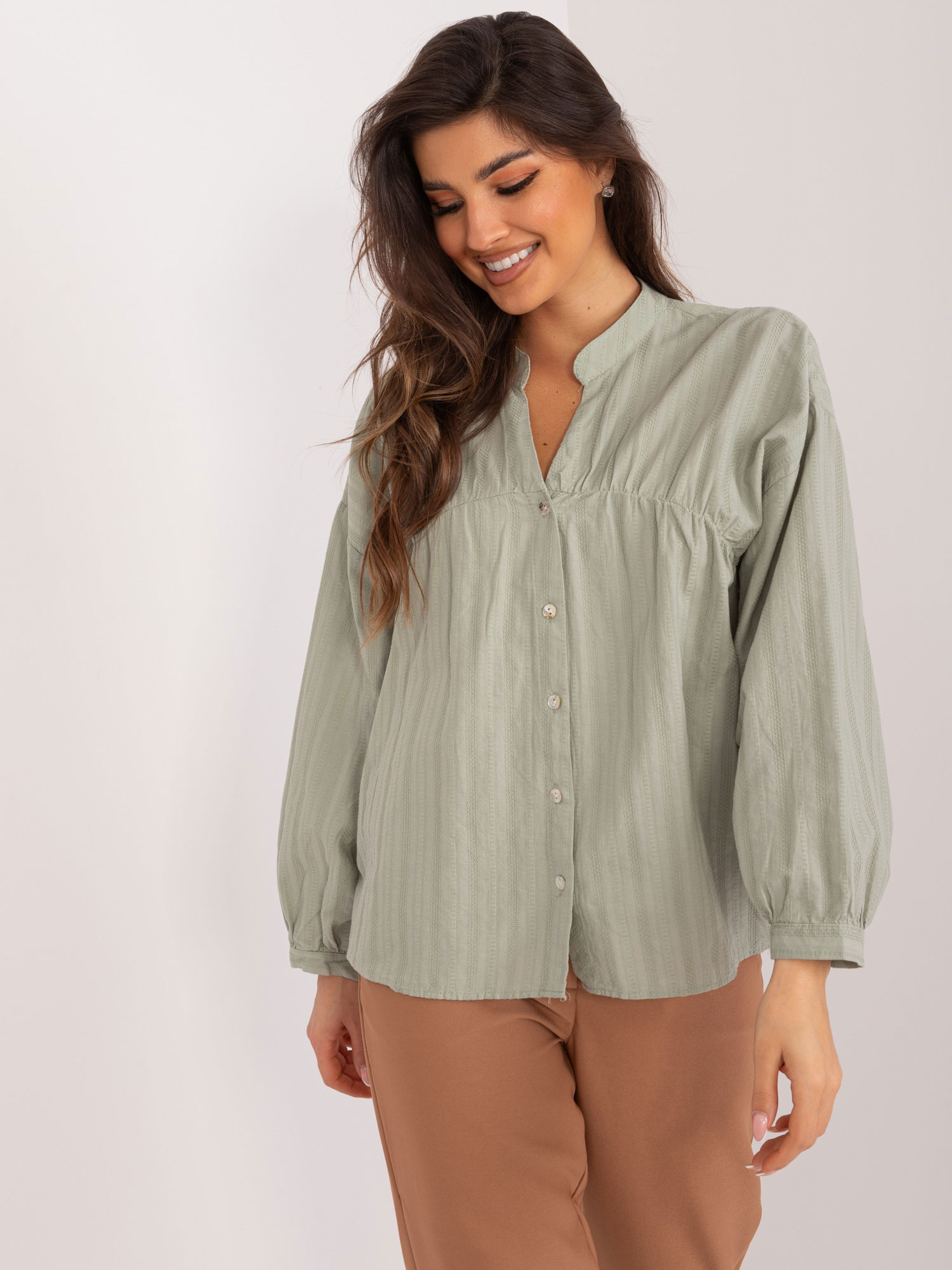 Khaki oversize bavlněná košile (Velikost S)