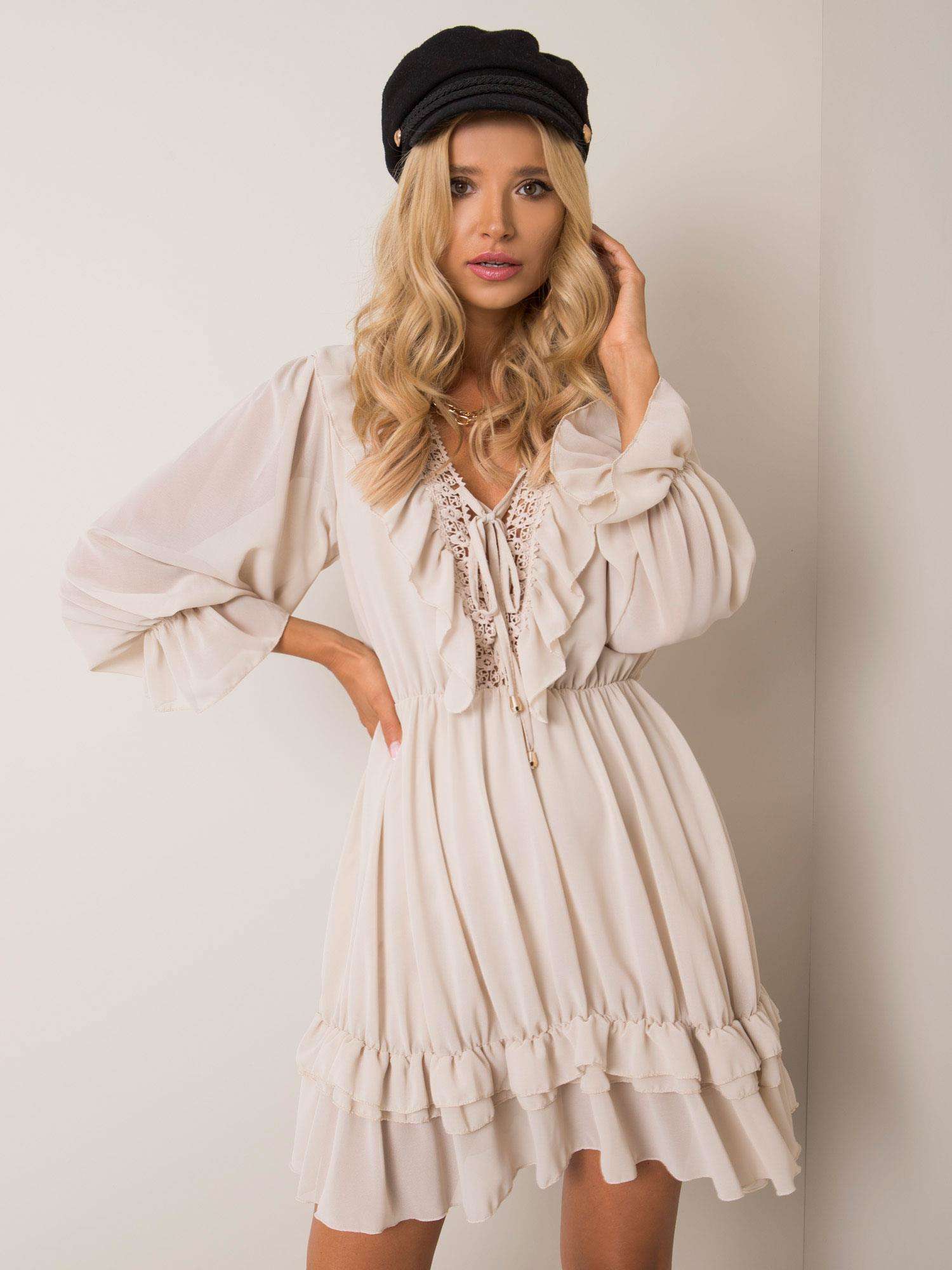 BÉŽOVÉ MINIŠATY S VOLÁNEM V BOHO STYLU * TW-SK-BI-0761.92-BEIGE Velikost: ONE SIZE