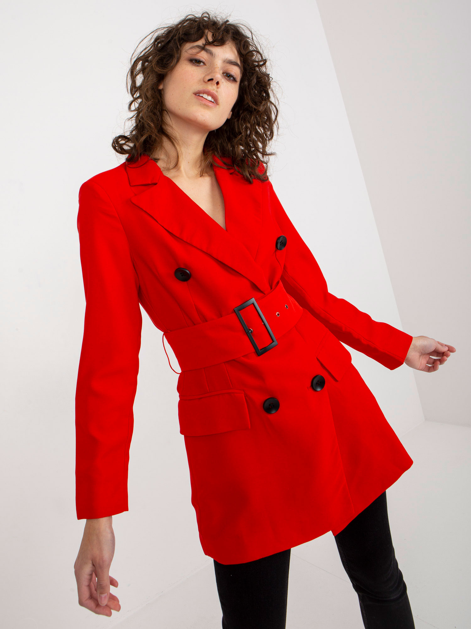 Dámský červený dvouřadý kabát s páskem -YP-PL-cbu0030.06P-red Velikost: M