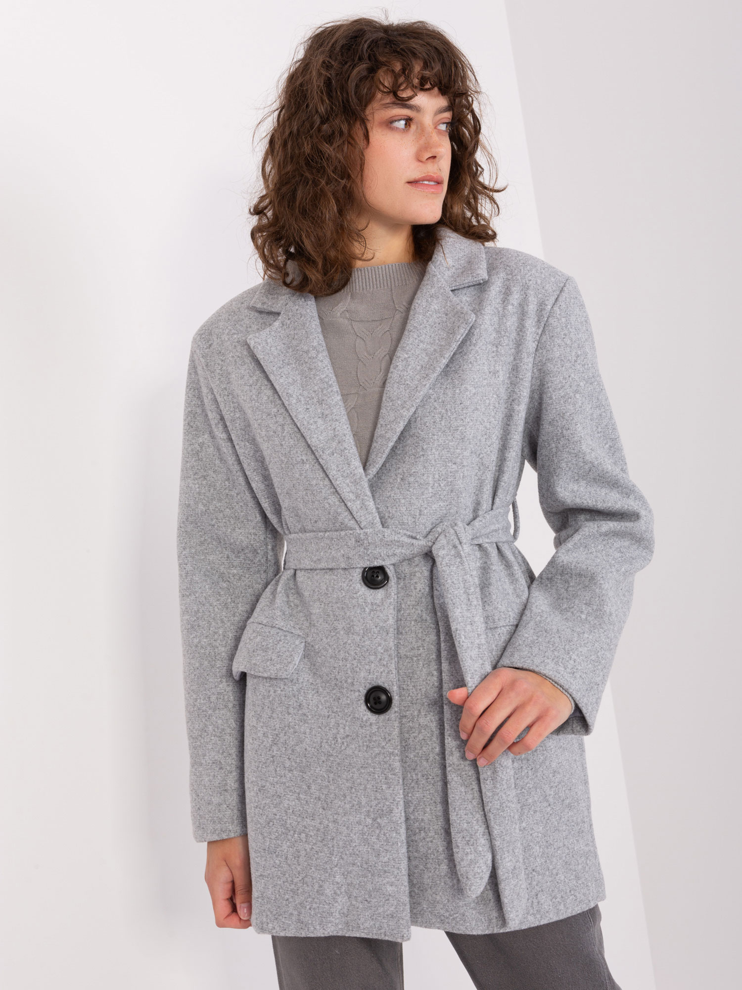 Šedý krátký kabát s páskem TW-PL-BI-2022320.01X-grey Velikost: L