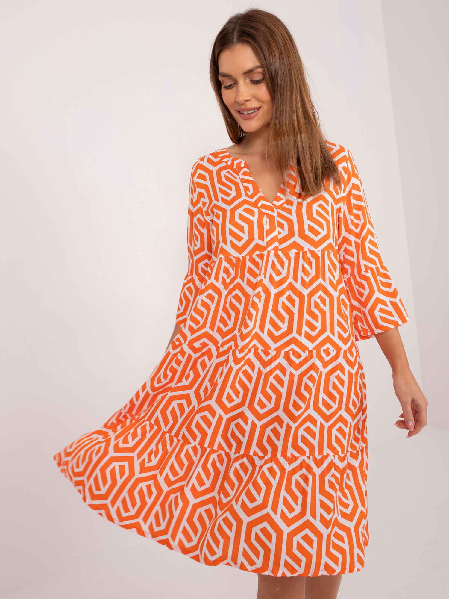 Oranžové volné viskózové šaty se vzorováním -D73771M30214K-orange Velikost: L