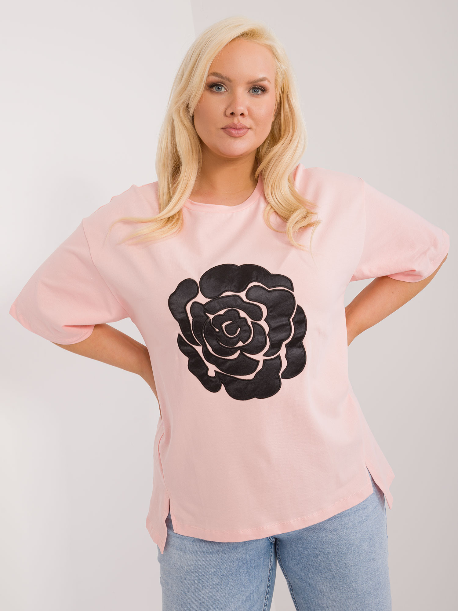 Světle růžové tričko s aplikací květiny -FA-BZ-9325.59-light pink Velikost: ONE SIZE