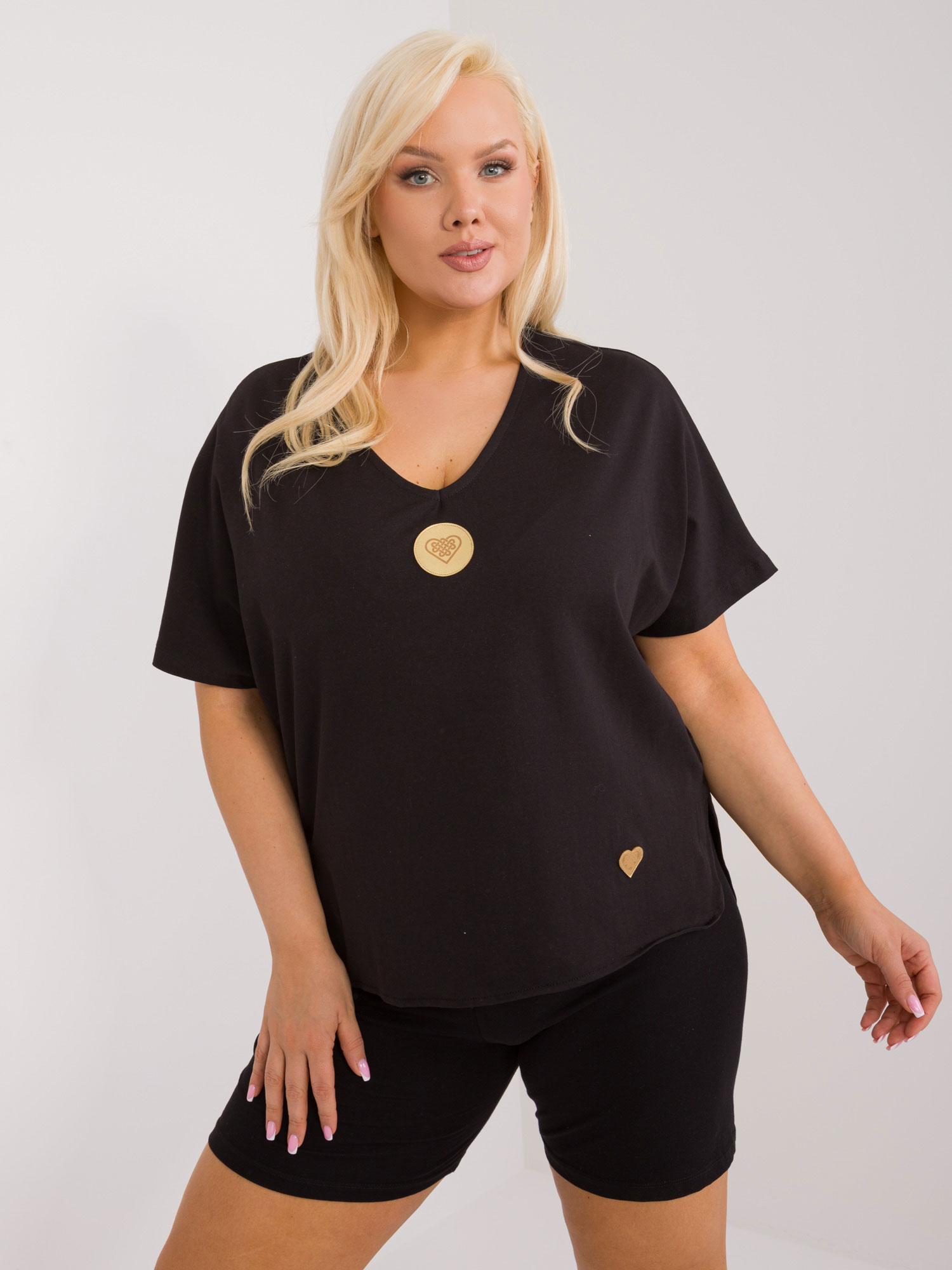 ČERNÁ ASYMETRICKÁ HALENKA S VÝSTŘIHEM FA-BZ-9178.30-BLACK Velikost: ONE SIZE