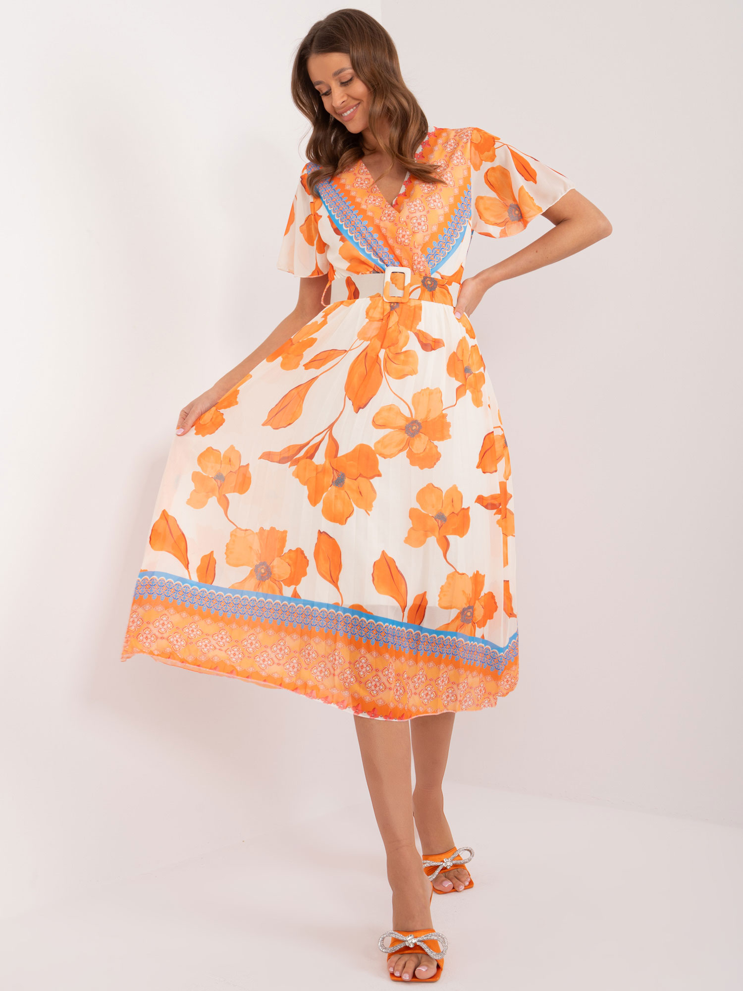 Smetanově - oranžové květované midi šaty s páskem DHJ-SK-11331-5.19-orange Velikost: ONE SIZE