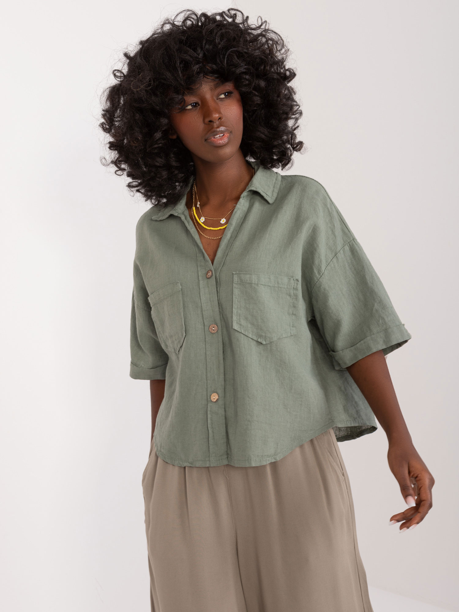 Khaki dámská oversize košile s krátkým rukávem -DHJ-KS-7279.24X-khaki Velikost: ONE SIZE