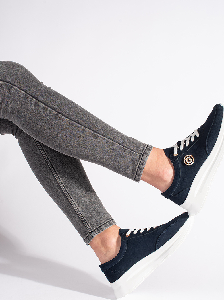 Tmavě modré kožené sneakersy na platformě (Velikost 36)