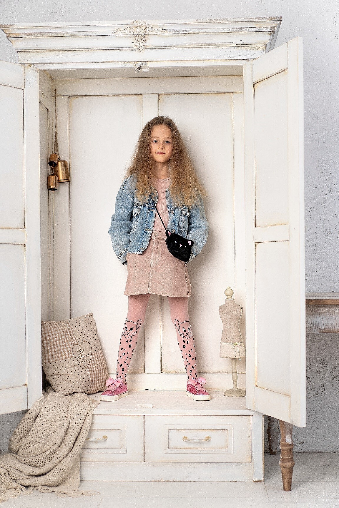 Dětské punčochy se zvířecím vzorem 40 den Knittex Leo Dots (Velikost 104/110, Barva bílá)