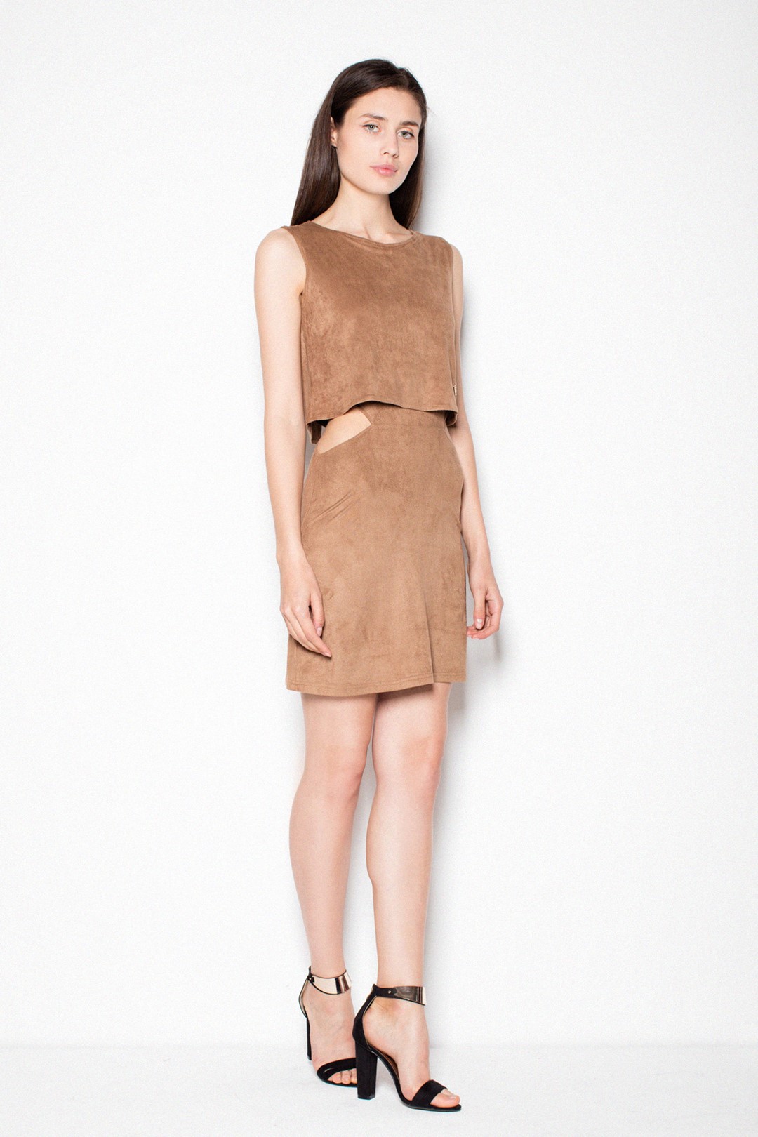 Hnědé šaty s výkrojky VT061 Brown (Velikost L)