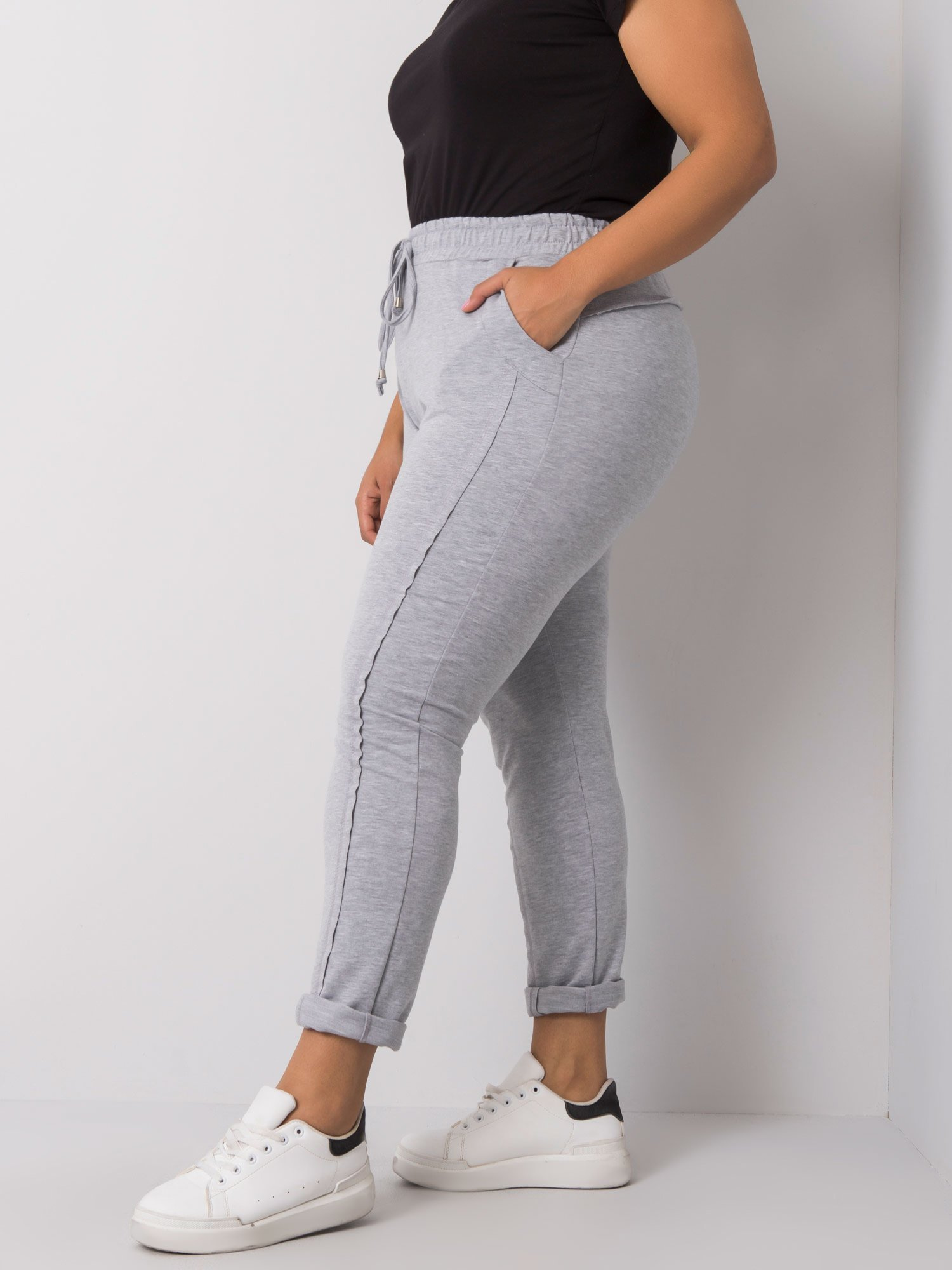 Světle šedé tepláky ke kotníkům RV-DR-6300.19-light grey Velikost: 2XL