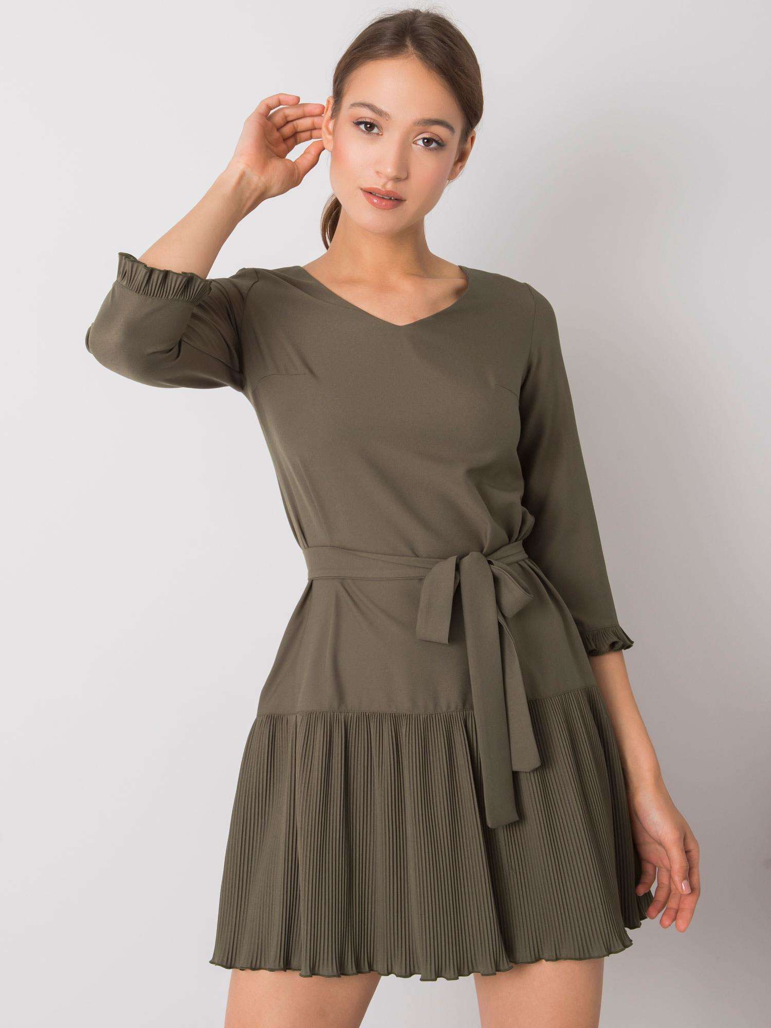 KHAKI DÁMSKÉ ŠATY S VÁZÁNÍM LK-SK-507733.80P-KHAKI Velikost: 36