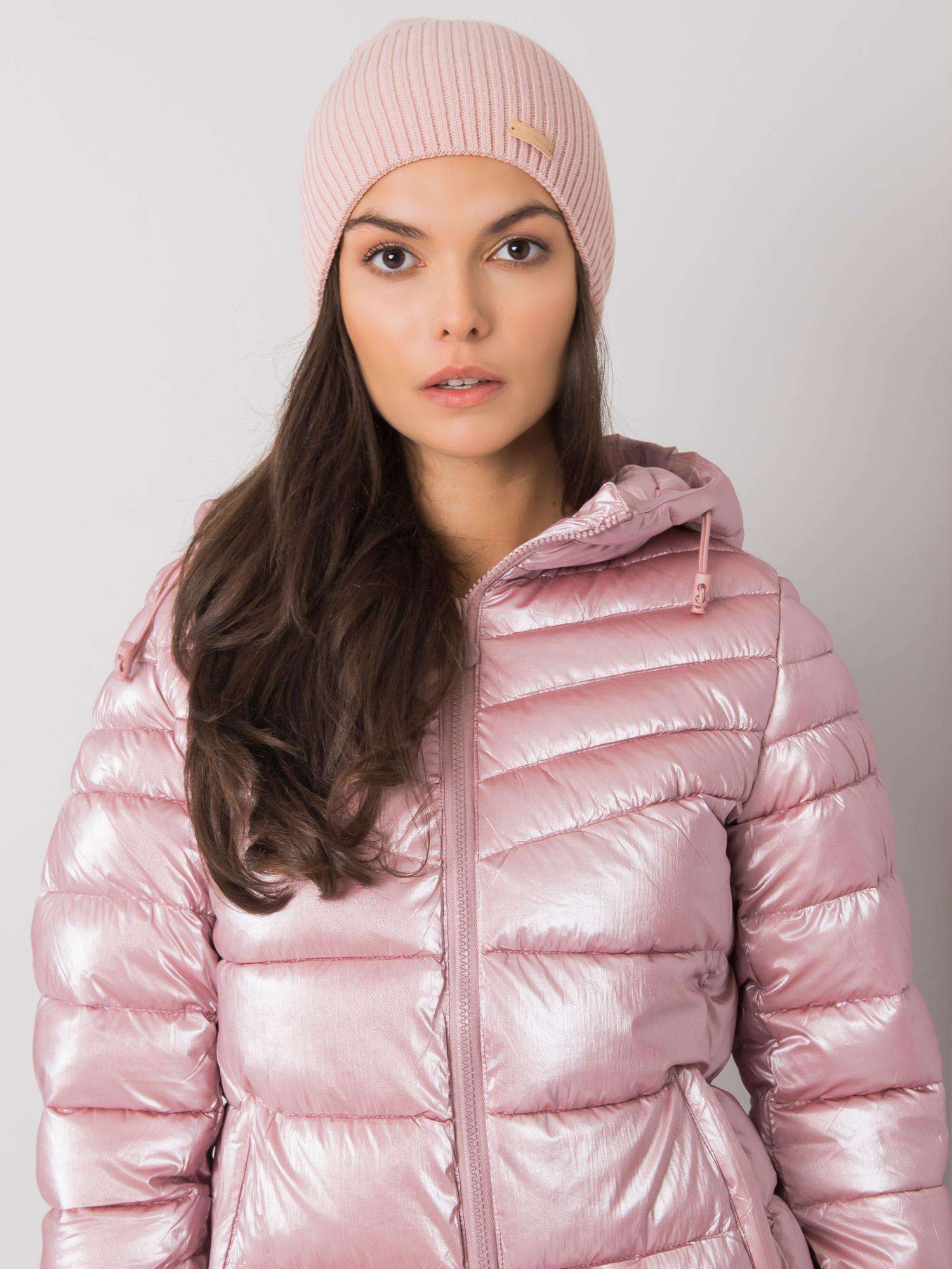 PUDROVÁ DÁMSKÁ ČEPICE -JK-CZ-21.96-LIGHT PINK Velikost: ONE SIZE