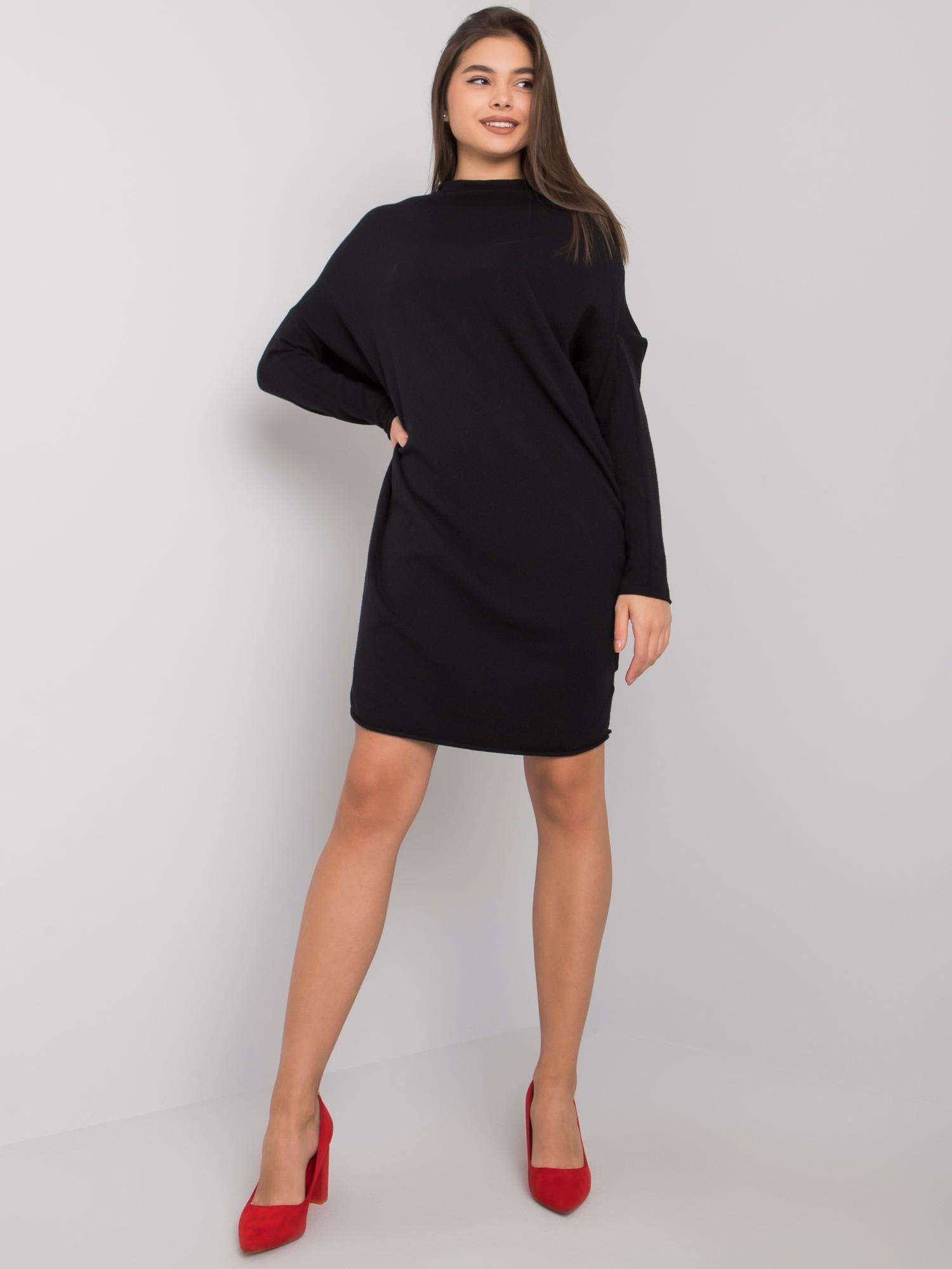 ČERNÉ DÁMSKÉ VOLNÉ PLETENÉ ŠATY TW-SK-BI-ZS5140.47-BLACK Velikost: ONE SIZE