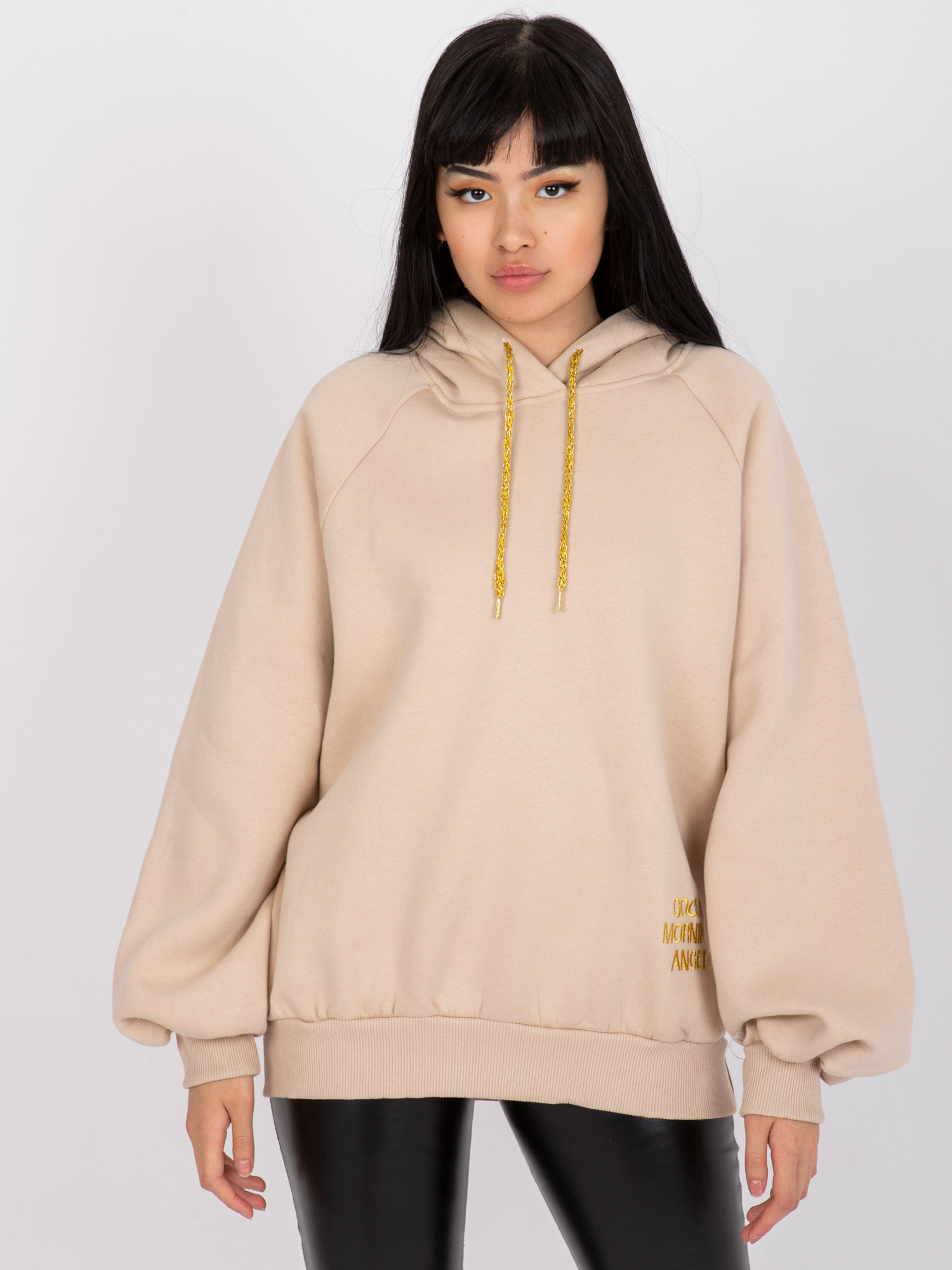 BÉŽOVÁ DÁMSKÁ OVERSIZE MIKINA S KAPUCÍ EM-BL-407.06-BEIGE Velikost: ONE SIZE