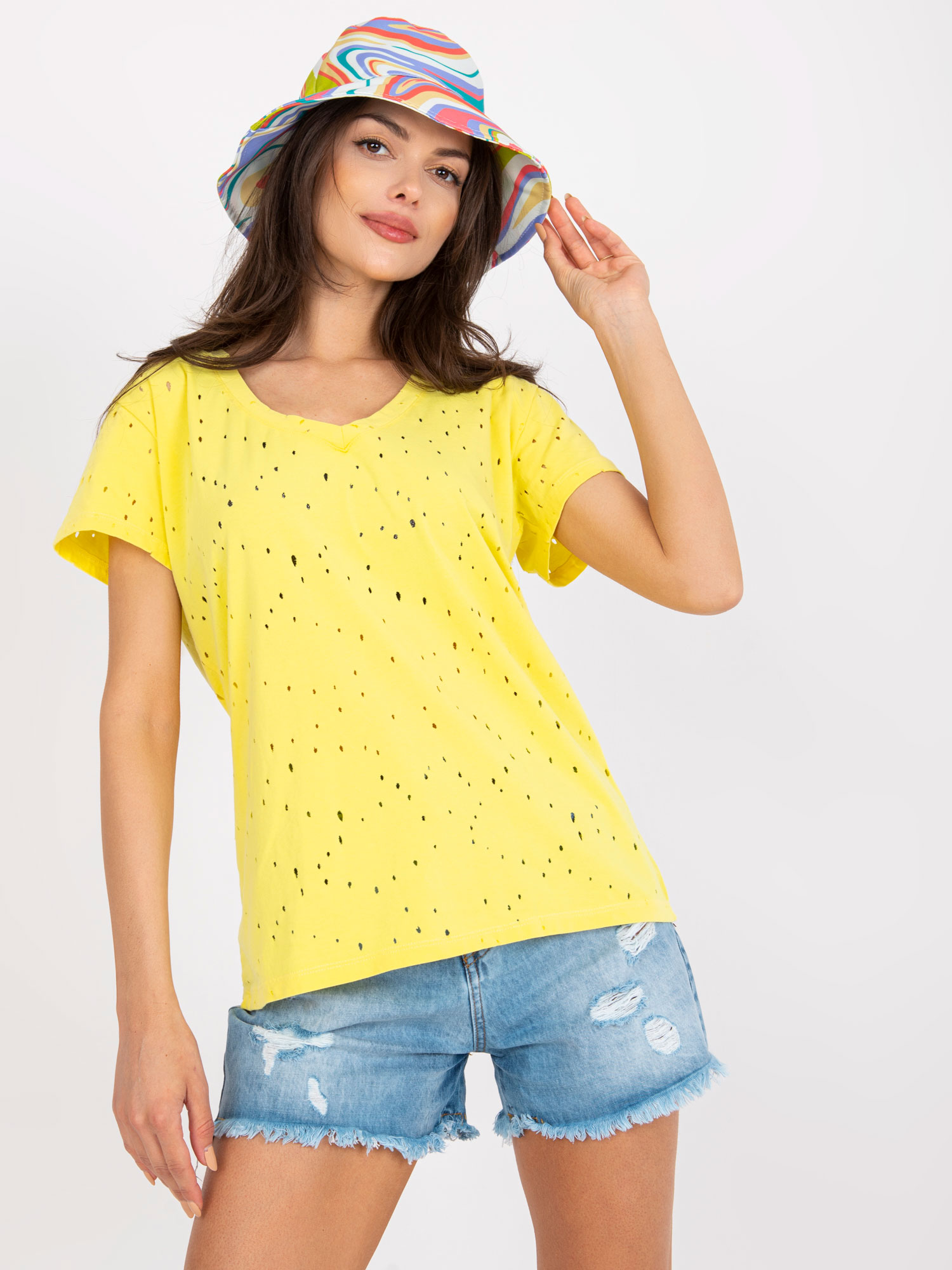 ŽLUTÉ TRIČKO S EFEKTNÍM DĚROVÁNÍM -FA-TS-6967.77P-YELLOW Velikost: ONE SIZE