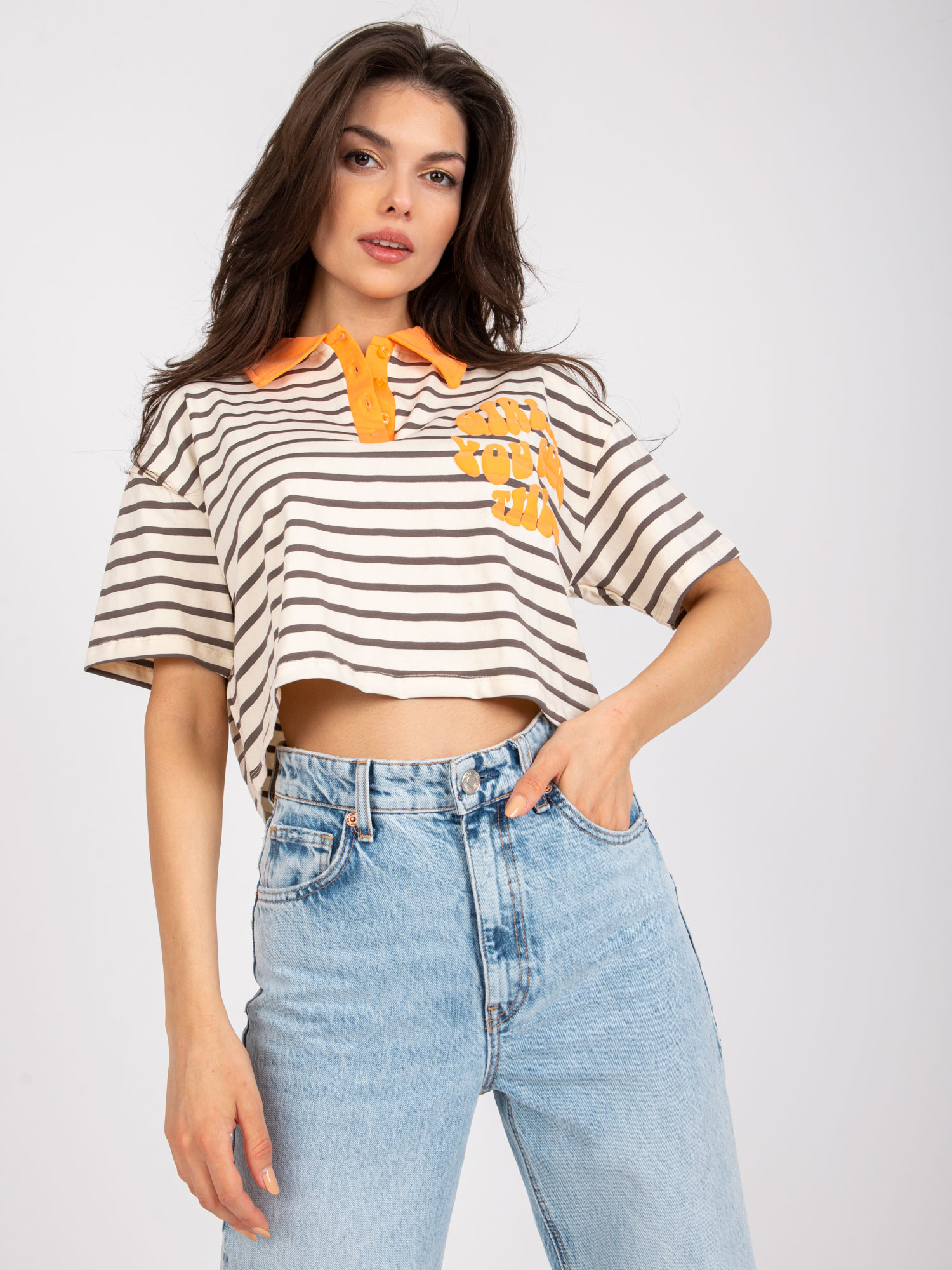 BÉŽOVO-ŽLUTÝ POLO CROP TOP "GIRL... YOU GOT THIS" -FA-BZ-7785.91P Velikost: ONE SIZE