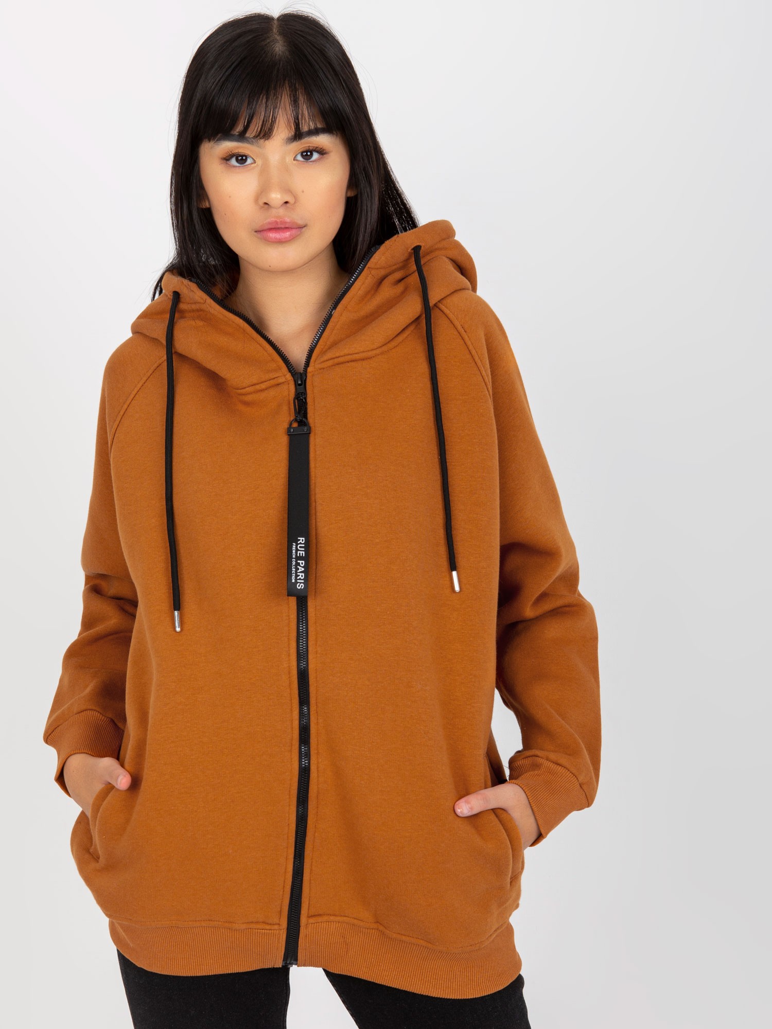 SVĚTLE HNĚDÁ MIKINA S KAPUCÍ -AP-BL-AP-3003.59-LIGHT BROWN Velikost: L/XL