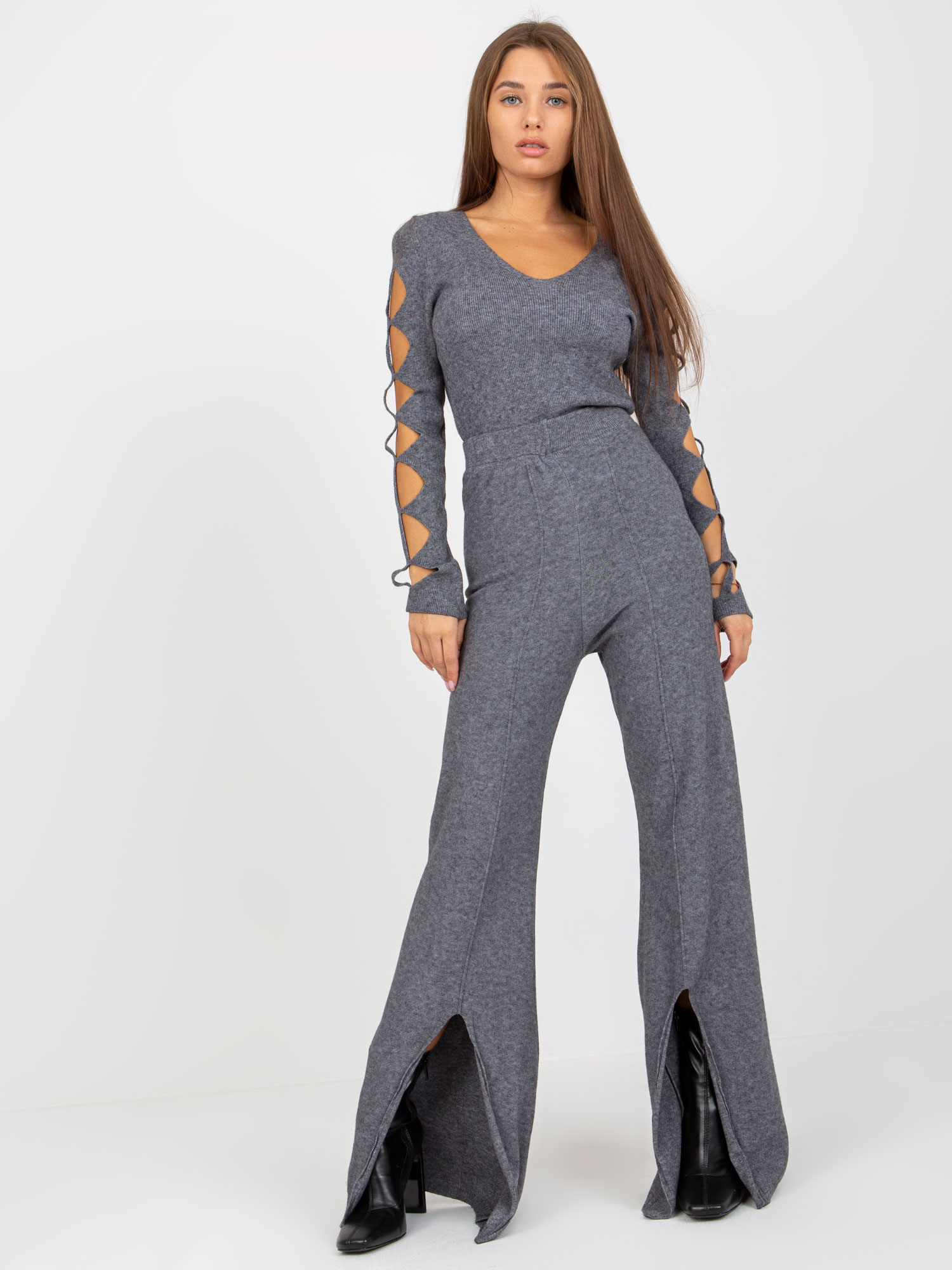 TMAVĚ ŠEDÉ ZVONOVÉ KALHOTY S ROZPARKEM -VI-SP-20271.97-DARK GREY Velikost: ONE SIZE