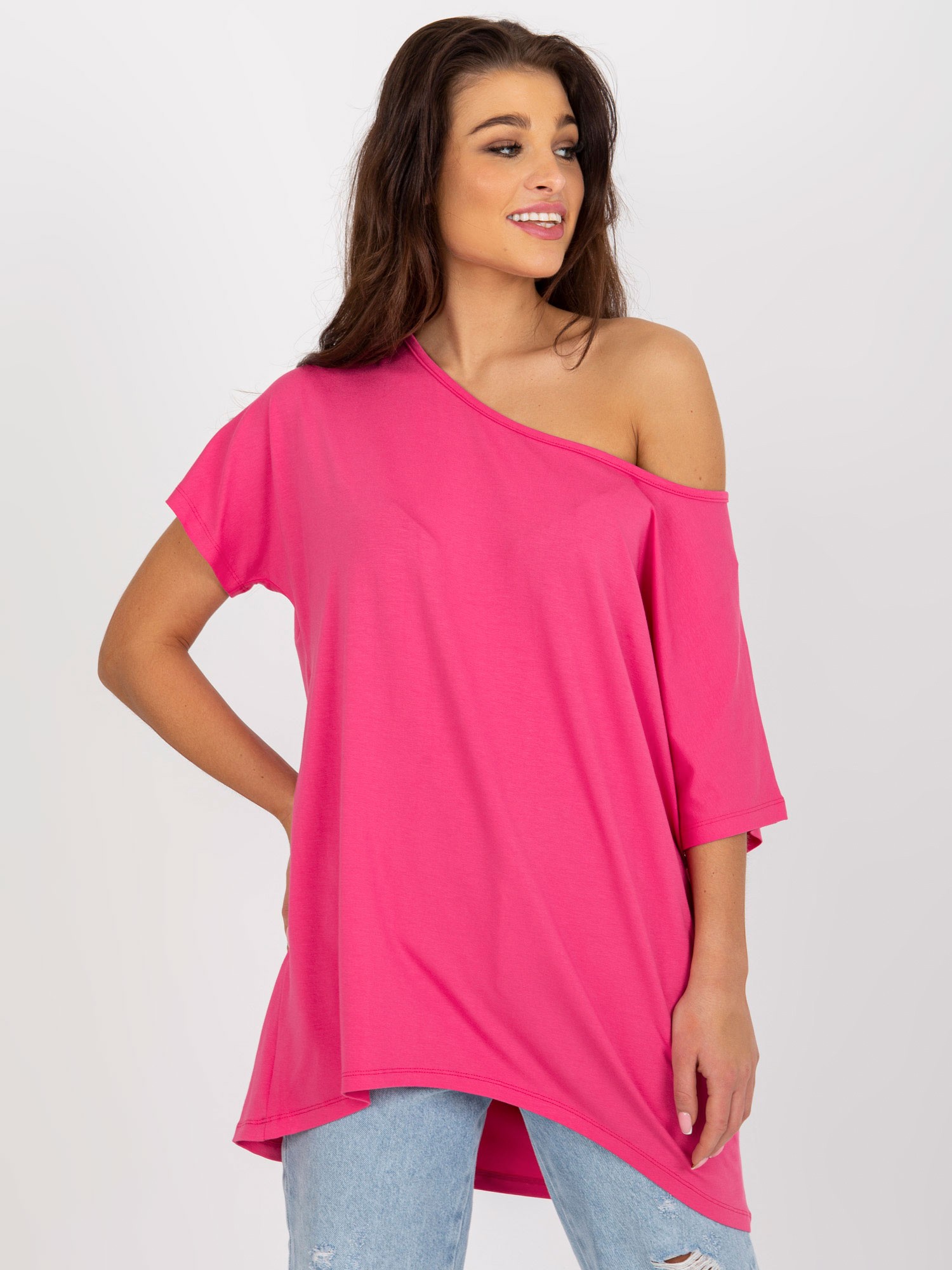 TMAVĚ RŮŽOVÉ ASYMETRICKÉ TRIČKO -FA-BZ-8321.78-DARK PINK Velikost: ONE SIZE