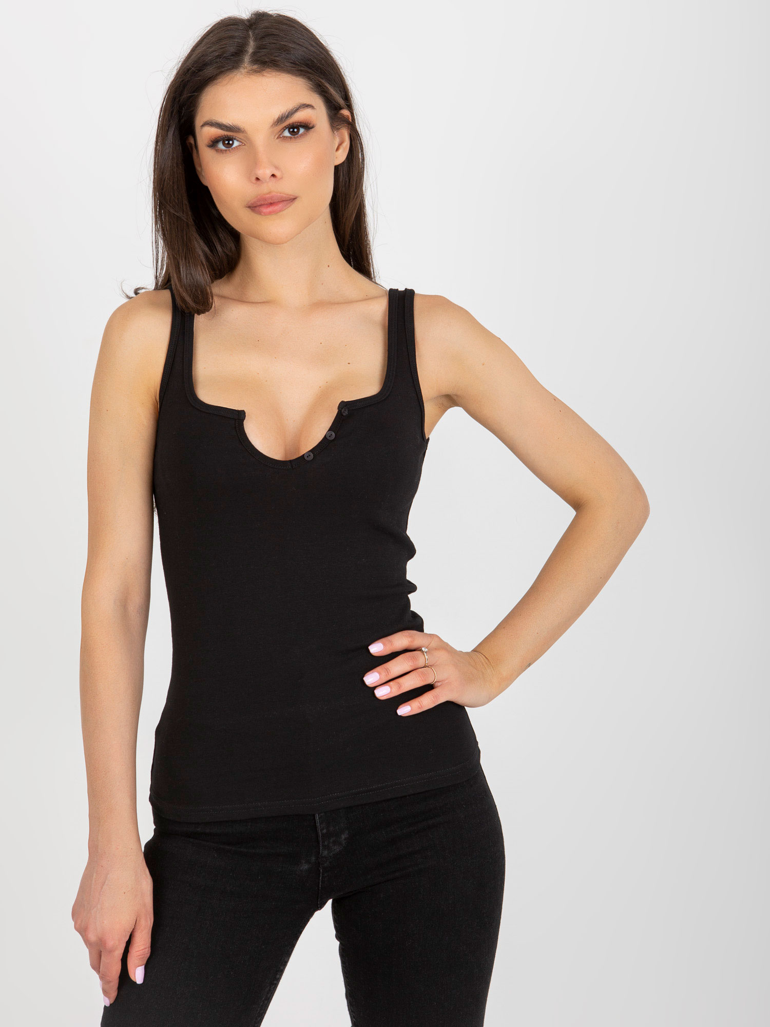 ČERNÝ DÁMSKÝ TOP S VÝSTŘIHEM NM-TP-543.12-BLACK Velikost: M/L