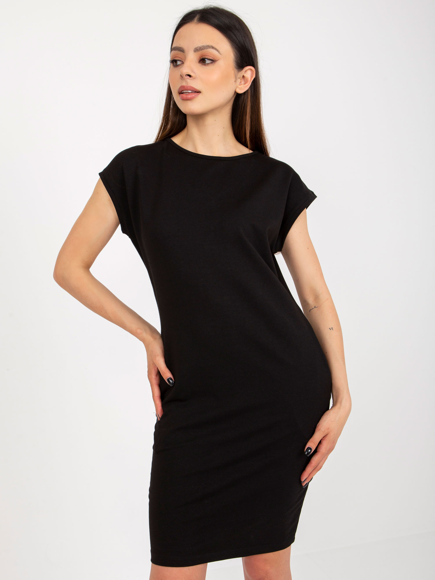 ČERNÉ MINI ŠATY S KAPSAMI -TW-SK-BL-LK283.68P-BLACK Velikost: M