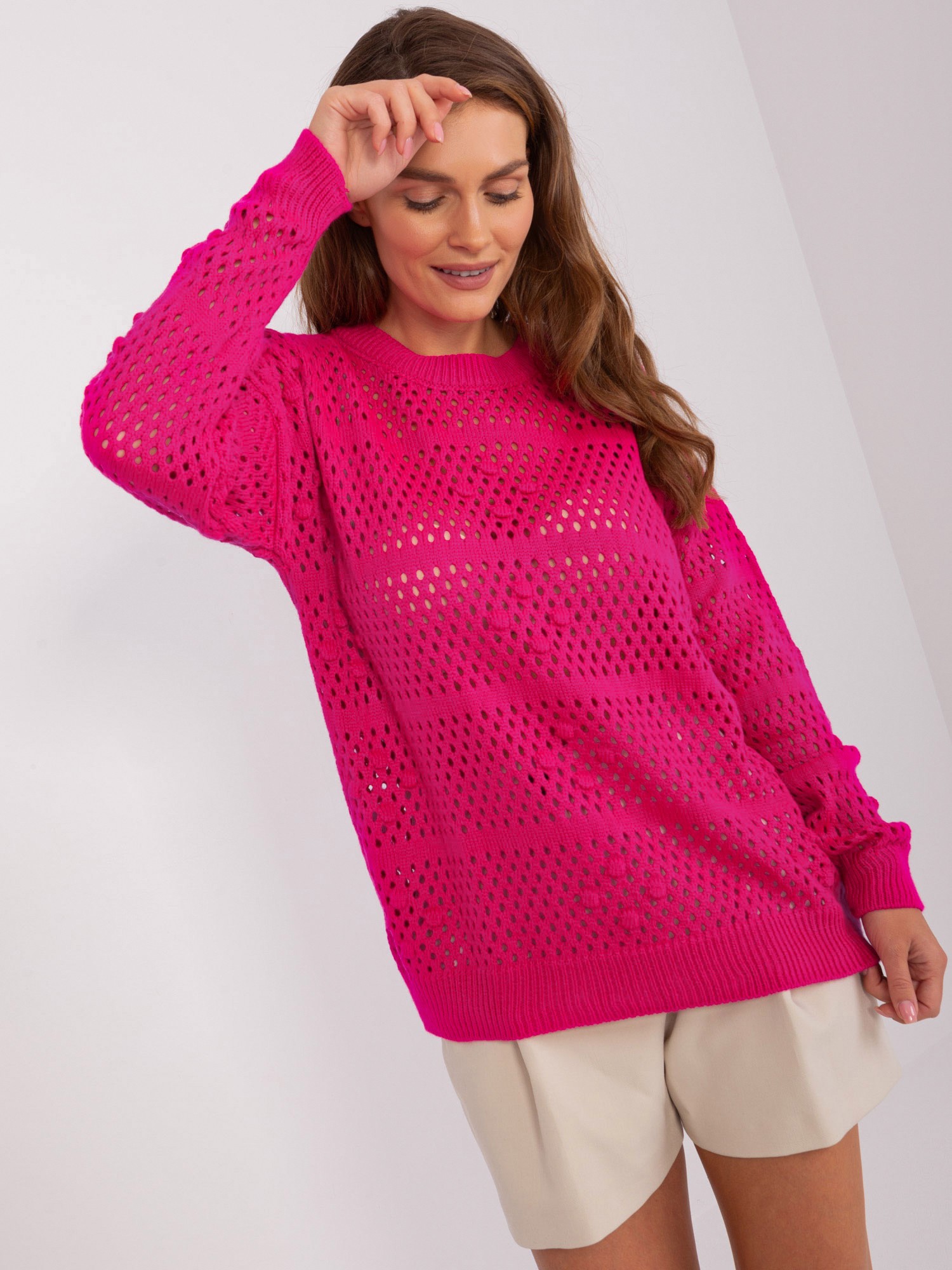 TMAVĚ RŮŽOVÉ HÁČKOVANÝ SVETR BA-SW-9007.85P-DARK PINK Velikost: ONE SIZE