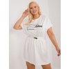 Bílé mini šaty s nápisem a gumou v pase