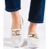 Bílé děrované mokasíny se sponou