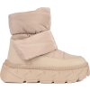 Béžové zateplené dámské sněhule ma hrubé podrážce