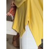 Žlutá dámská asymetrická oversize halenka s přívěskem COMFILA