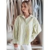Bílo-zelená dámská oversize košile s prodlouženou zadní částí SAMONE