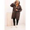 Tmavě hnědá dámská plus size prošívaná bunda s kapucí a manžetami