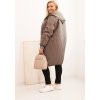 Tmavě béžová dámská plus size prošívaná bunda s kapucí a manžetami