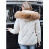 Smetanová dámská prošívaná bunda s kožešinovým lemem