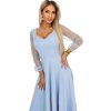 Numoco LORETTA dlouhé šaty s tylovými rukávy a výstřihem světle modré