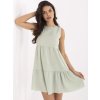 Světle zelené dámské šaty s řasením