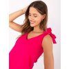 Fuchsiový top s výstřihem