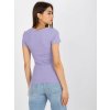 Světle fialové triko s kapsičkou a výstřihem