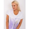 Bílé triko se světle fialovým potiskem