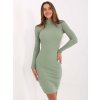 Světle zelené přiléhavé šaty s rolákem