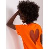 Oranžové tričko se srdcem na zádech
