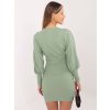 Pistáciové přiléhavé šaty s dlouhými rukávy
