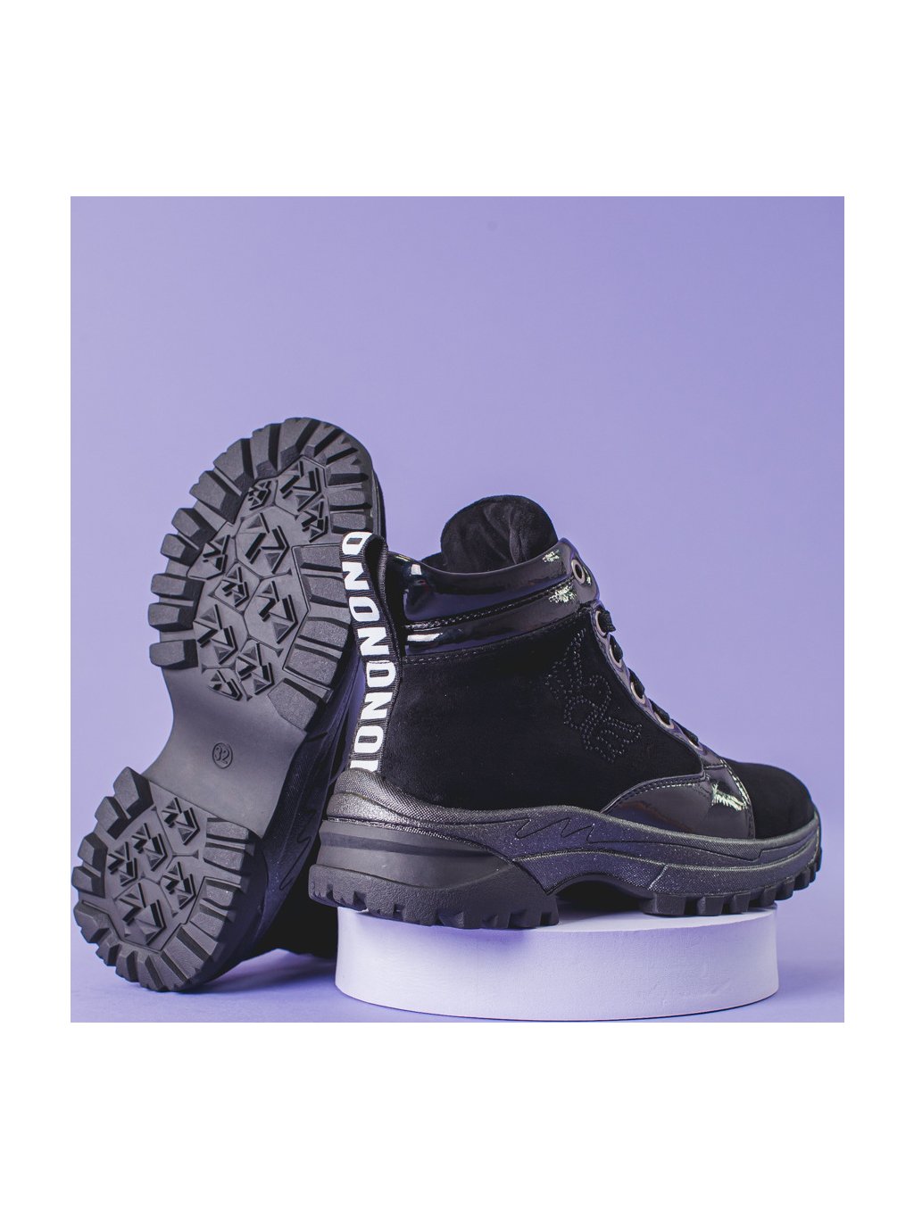 Lány vastag talpú bokacsizma