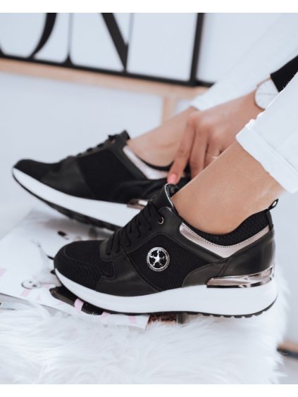 Fekete női stílusos cipő