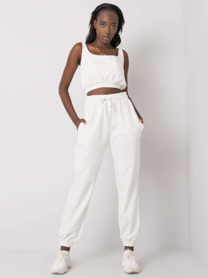 Krémszínű női szett, póló és melegítőnadrág