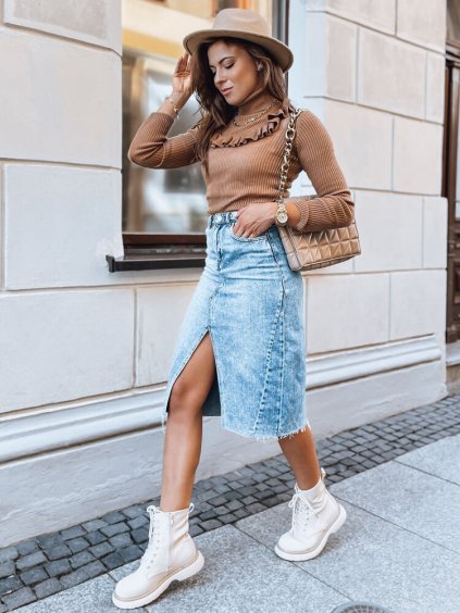 Világosbarna garbó fodrokkal NOAH