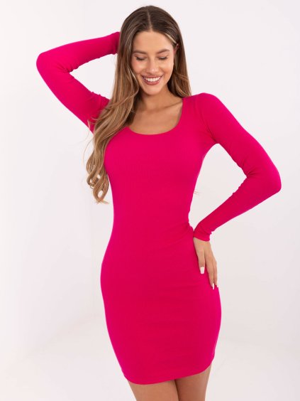 Női rózsaszín ruha