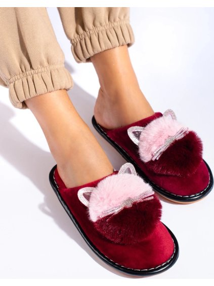 BORVÖRÖS PAPUCS STRASSZOKKAL