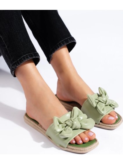 ZÖLD PAPUCS MASNIVAL