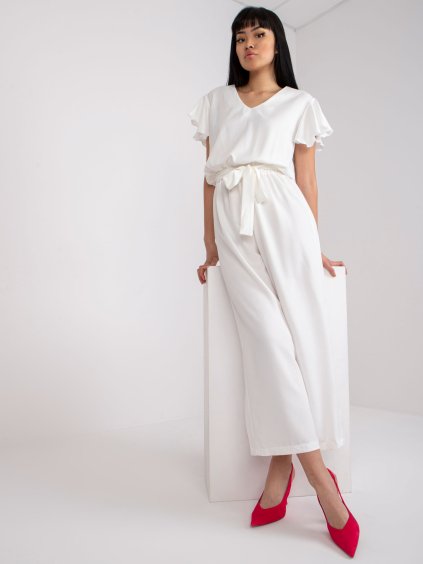 Laza krémszínű overall derékba kötött